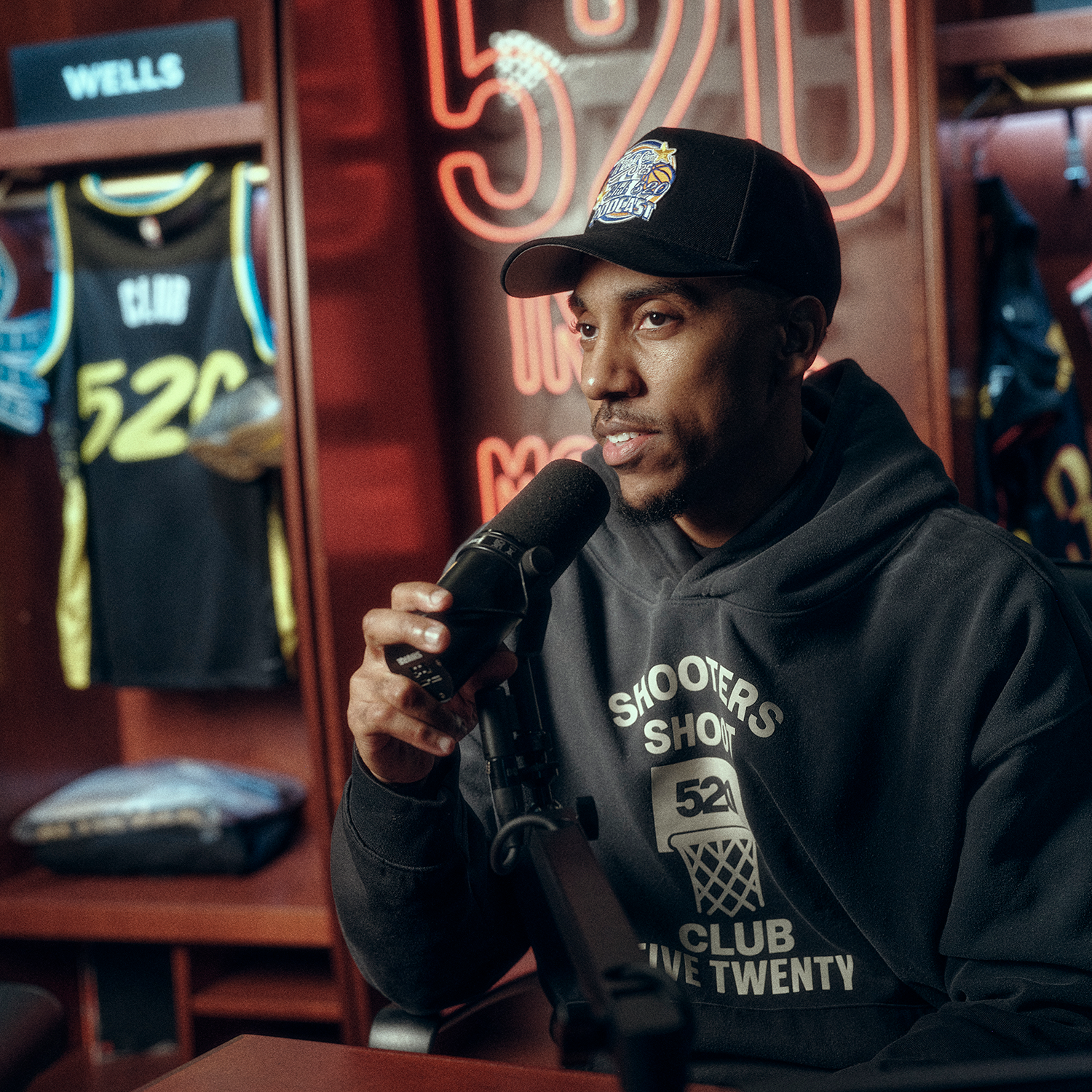 Five Twenty Capsule 001